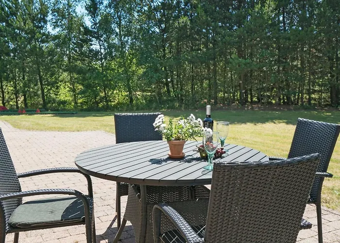 Arletty - 1km From The Sea By Interhome