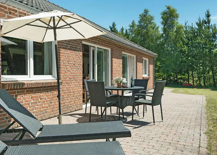 Dom wakacyjny Arletty - 1km From The Sea By Interhome