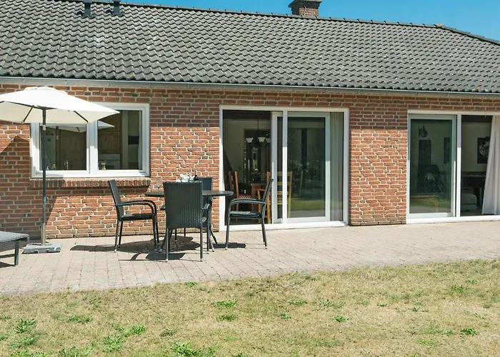 Arletty - 1km From The Sea By Interhome *